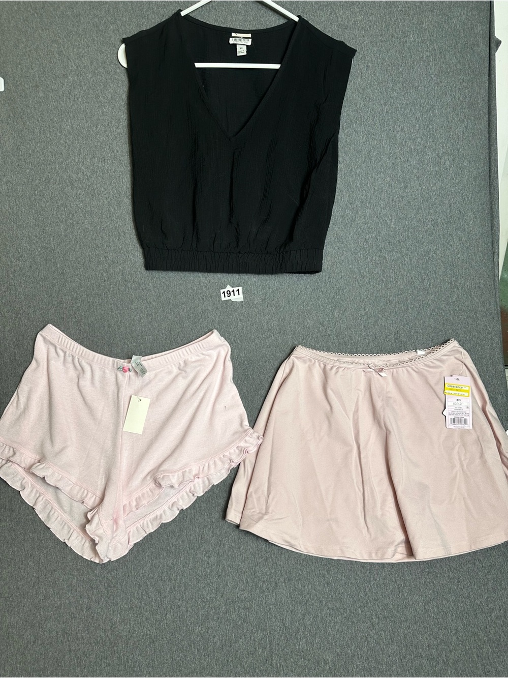 NWT lot if 3 XS Black V-Neck Cropped Top and Pale Pink Shorts Set